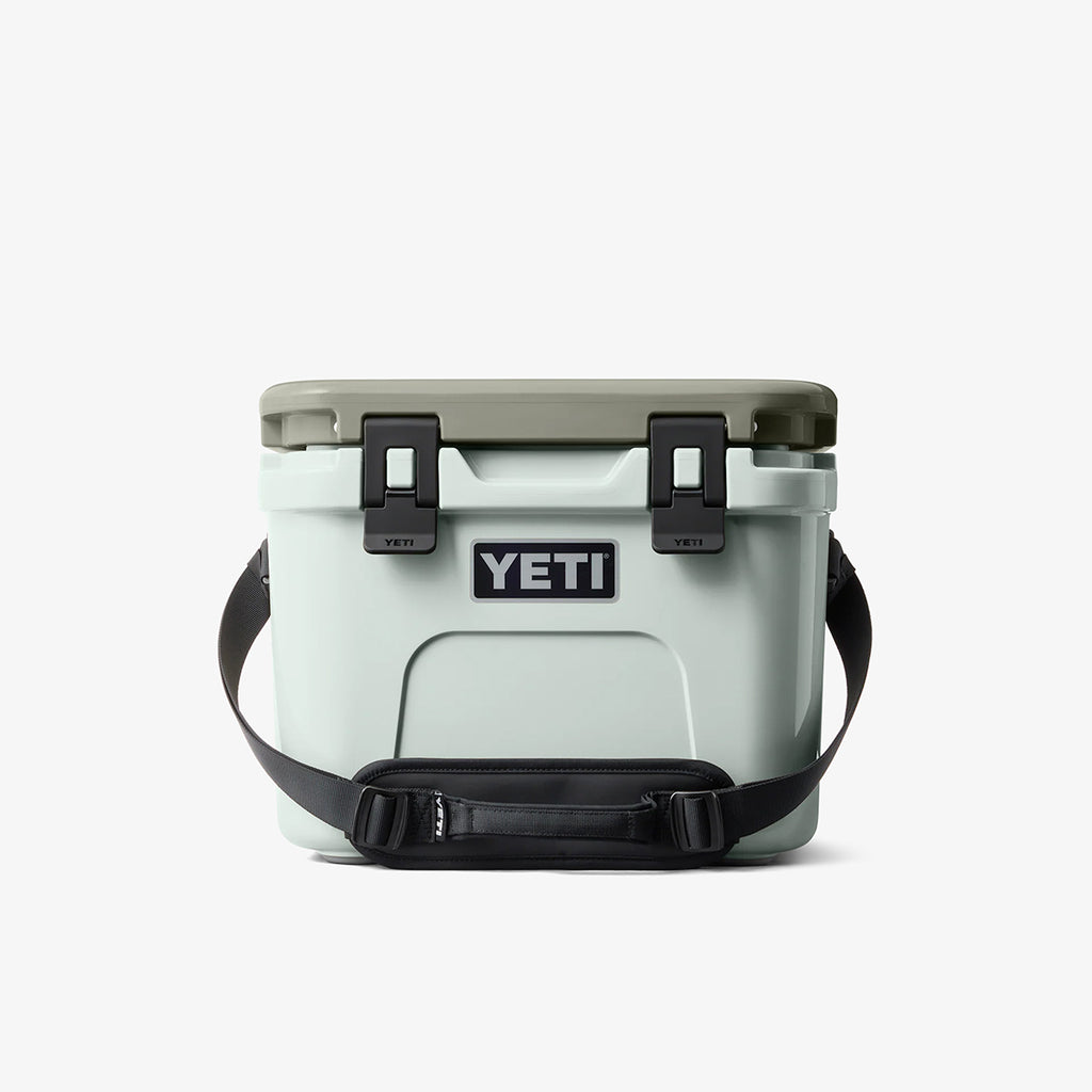 YETI Roadie 15 Cool Box, Ridgeline, Detail Shot 1