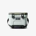 YETI Roadie 15 Cool Box, Ridgeline, Detail Shot 1
