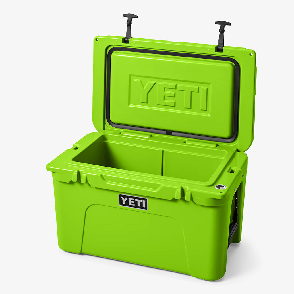 YETI Tundra 45 Cool Box, Venom, Detail Shot 2