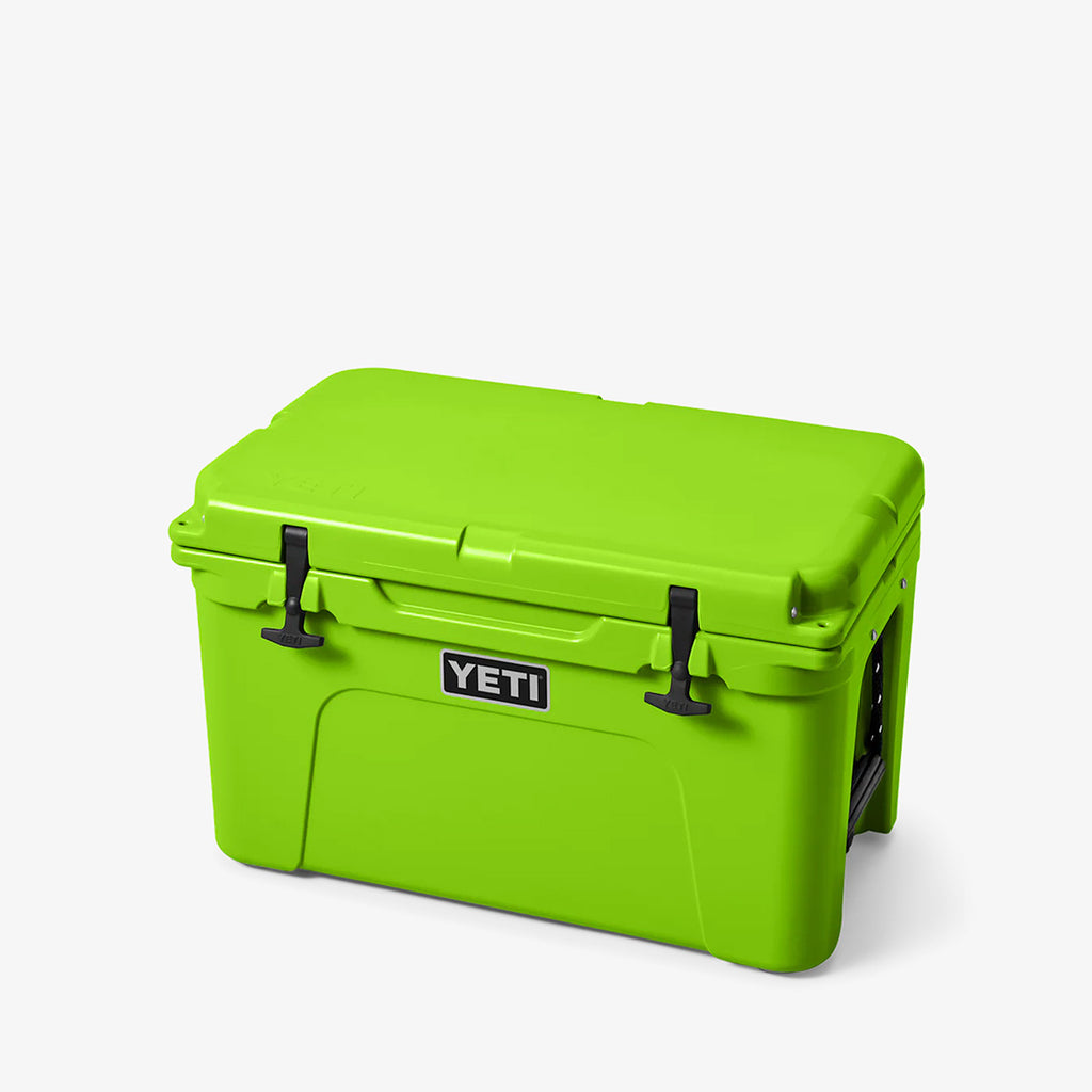 YETI Tundra 45 Cool Box, Venom, Detail Shot 4