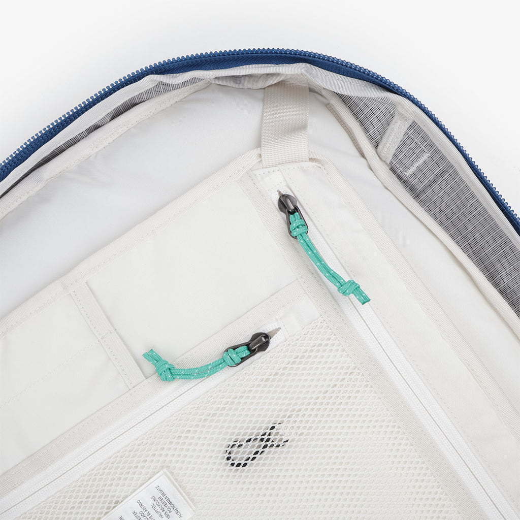Patagonia Black Hole Micro MLC Bag 22L in White, interior detail