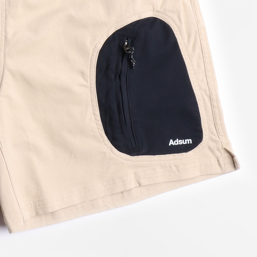 Adsum Flexure Zip Shorts, Beige Black, Detail Shot 4