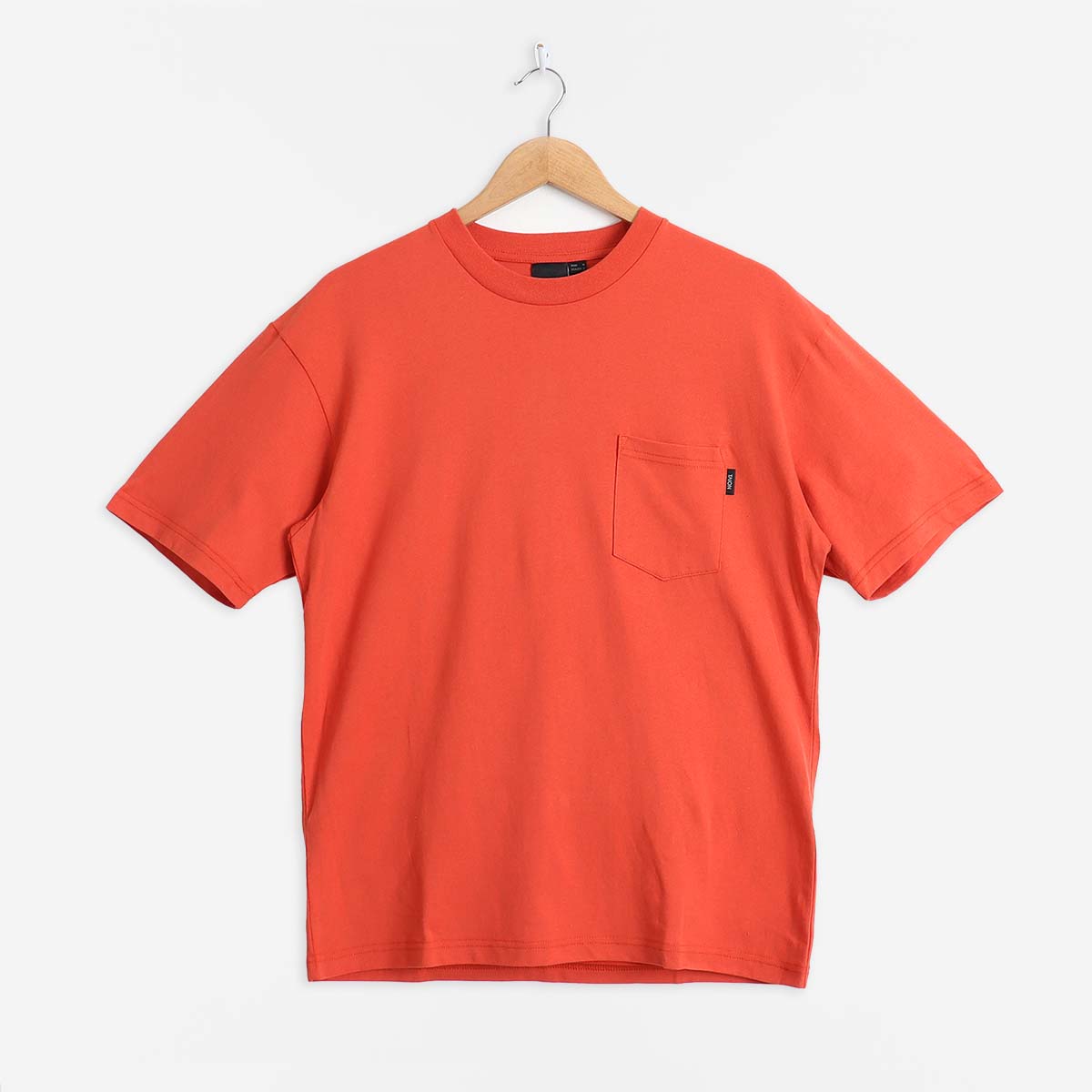 Taion Storage Pocket T-Shirt, Red, Detail Shot 1