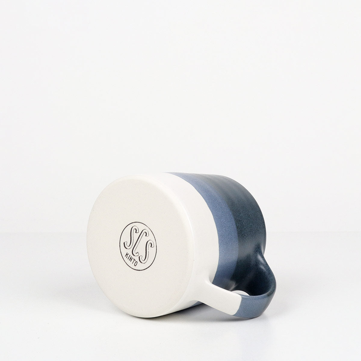 Kinto SCS 320ml Mug, Navy x White, Detail Shot 2