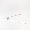 Kuumba Acrylic Tray Holder, White, Detail Shot 1