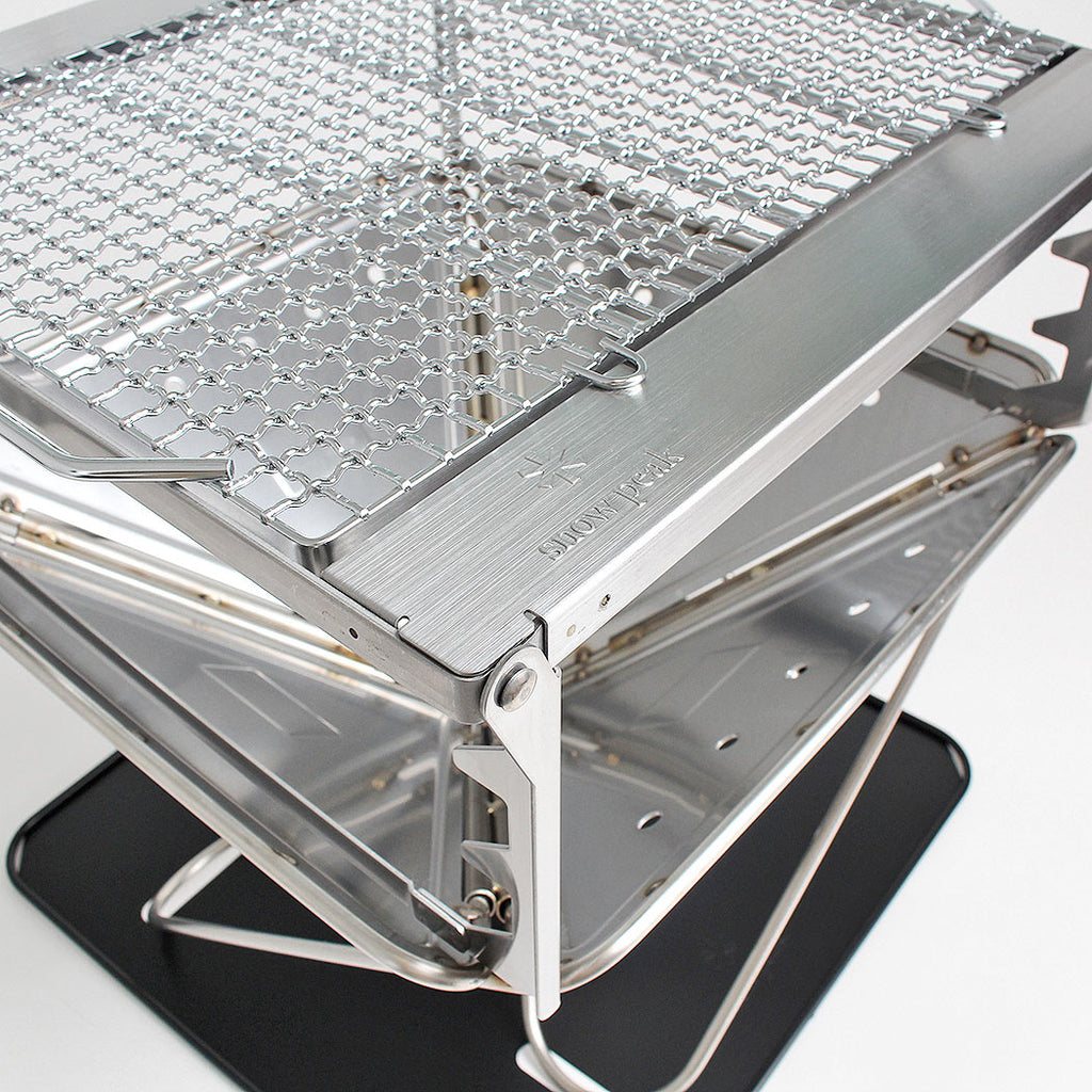 Snow Peak Takibi Fire & Grill Kit, Stainless Steel, Detail Shot 8